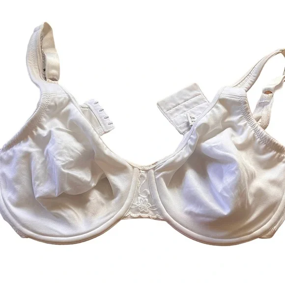 Exquisite Form Underwire Bra - Picture 7 of 14